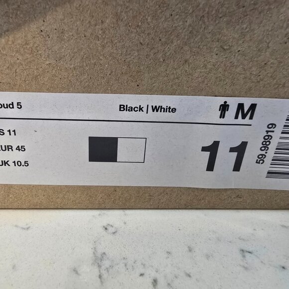 On Cloud 5 (Black/White) - Mens Size 11 NEW - SKU 59.98919 - Running - Hiking - Picture 11 of 11